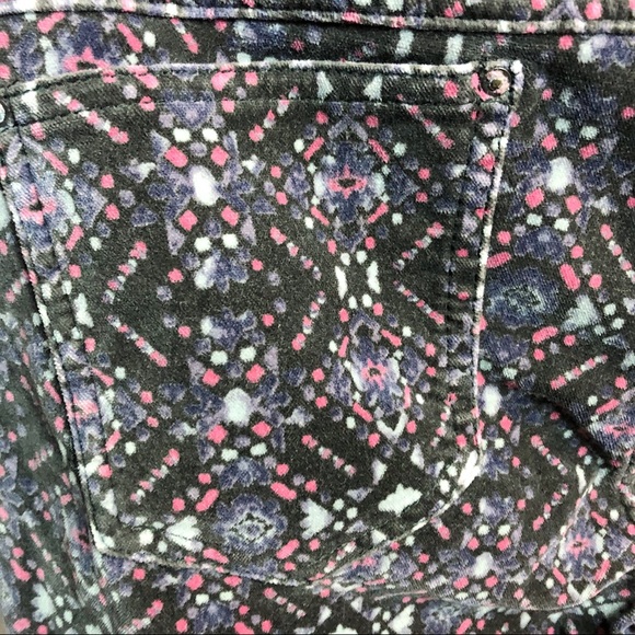 Free people velvet skinny jean. - Picture 5 of 5